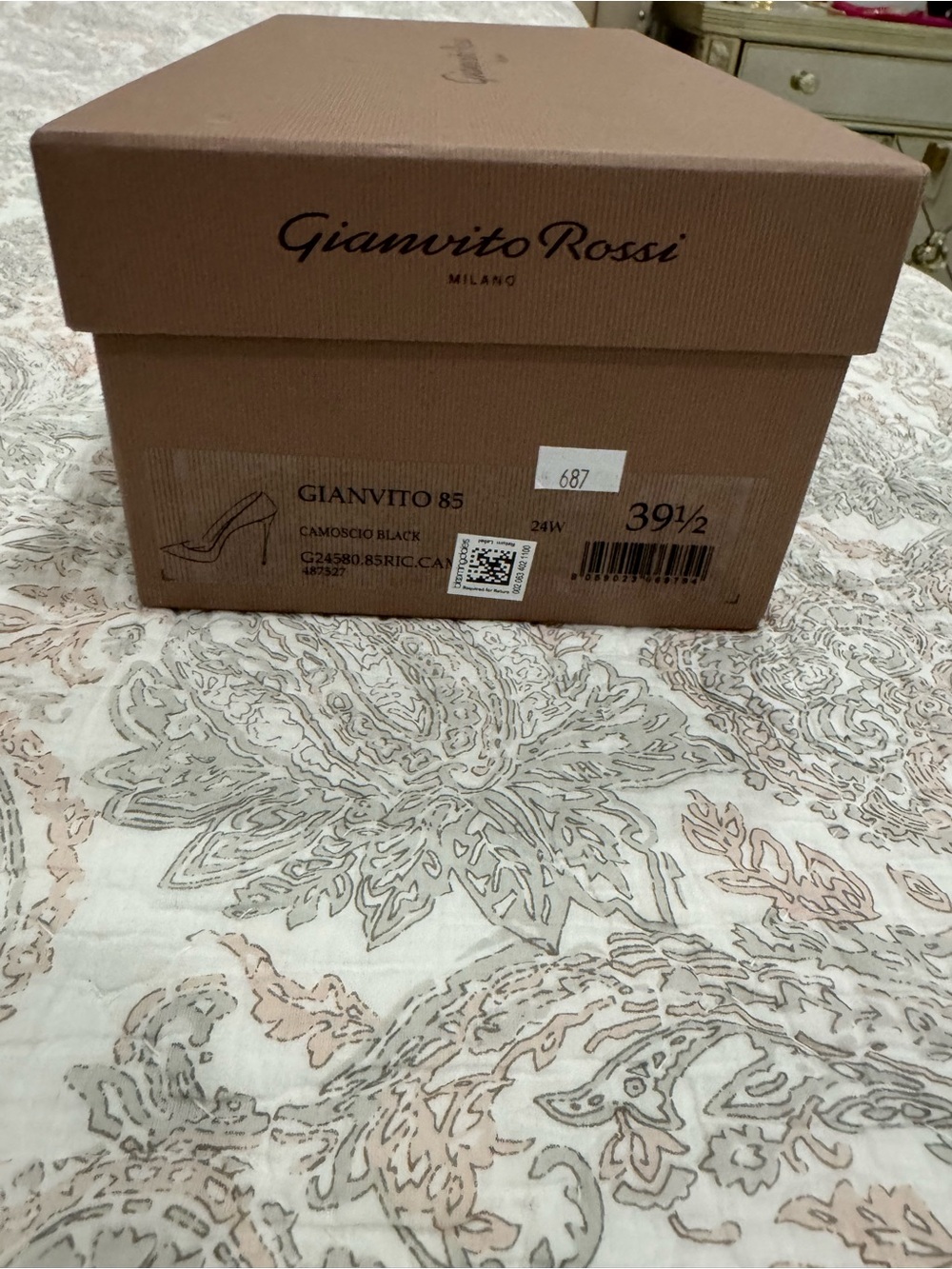 Gianvito Rossi Black Pointed Toe Pumps - Picture 12 of 12